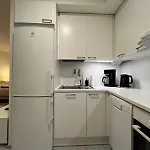 아파트 Quiet With Free Parking, Wifi & Good Connections