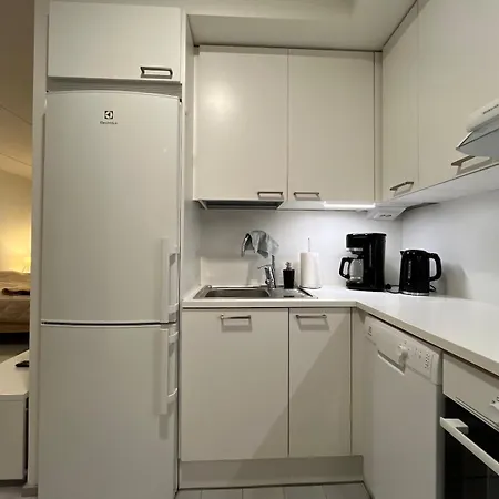 Huoneisto Quiet With Free Parking, Wifi & Good Connections