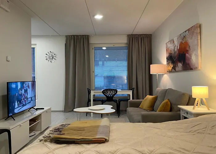 Quiet With Free Parking, Wifi & Good Connections Appartement